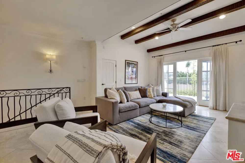 211 Bath Street Santa Barbara, CA 93101