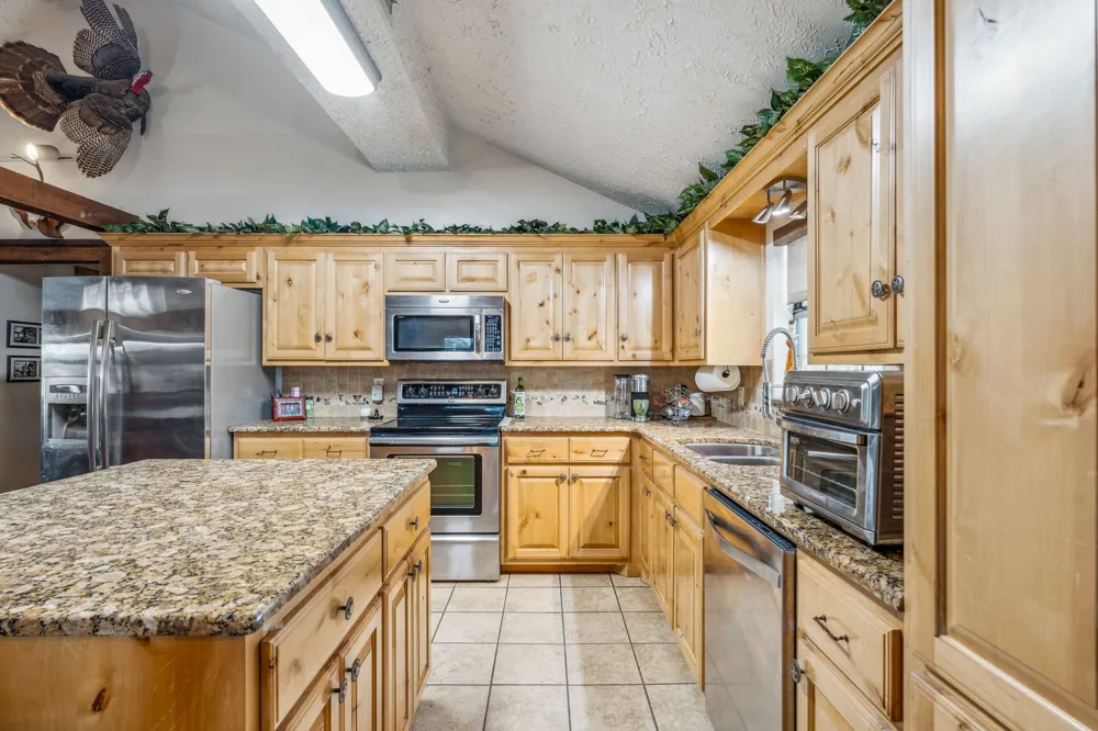 172 PRIVATE ROAD 2361 Meridian, TX 76665