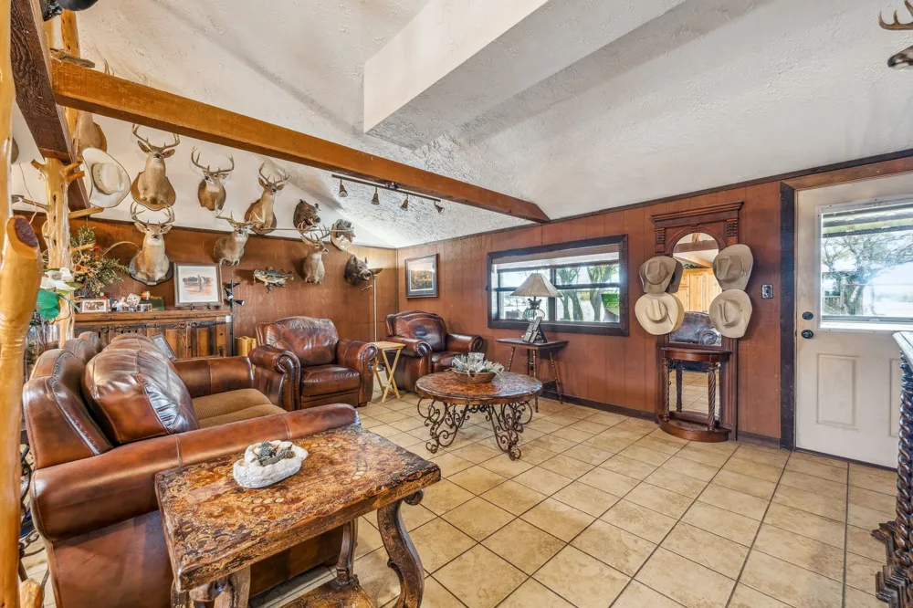 172 PRIVATE ROAD 2361 Meridian, TX 76665