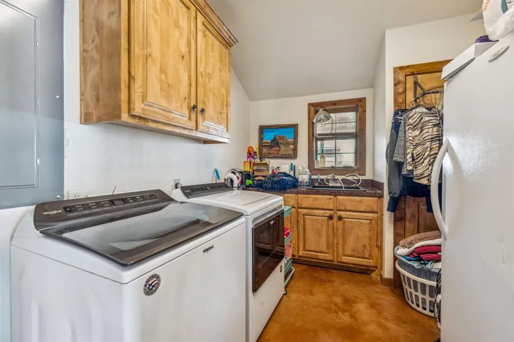 172 PRIVATE ROAD 2361 Meridian, TX 76665