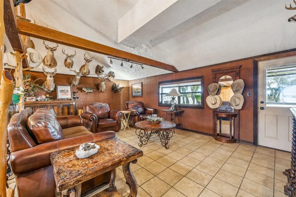 172 PRIVATE ROAD 2361 Meridian, TX 76665