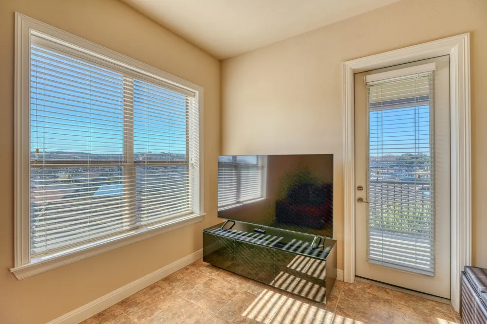 101 W Bank #27 Horseshoe Bay, TX 78657