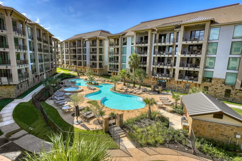 101 W Bank #27 Horseshoe Bay, TX 78657