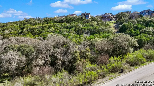 602 WINDING RAVINE San Antonio, TX 78258