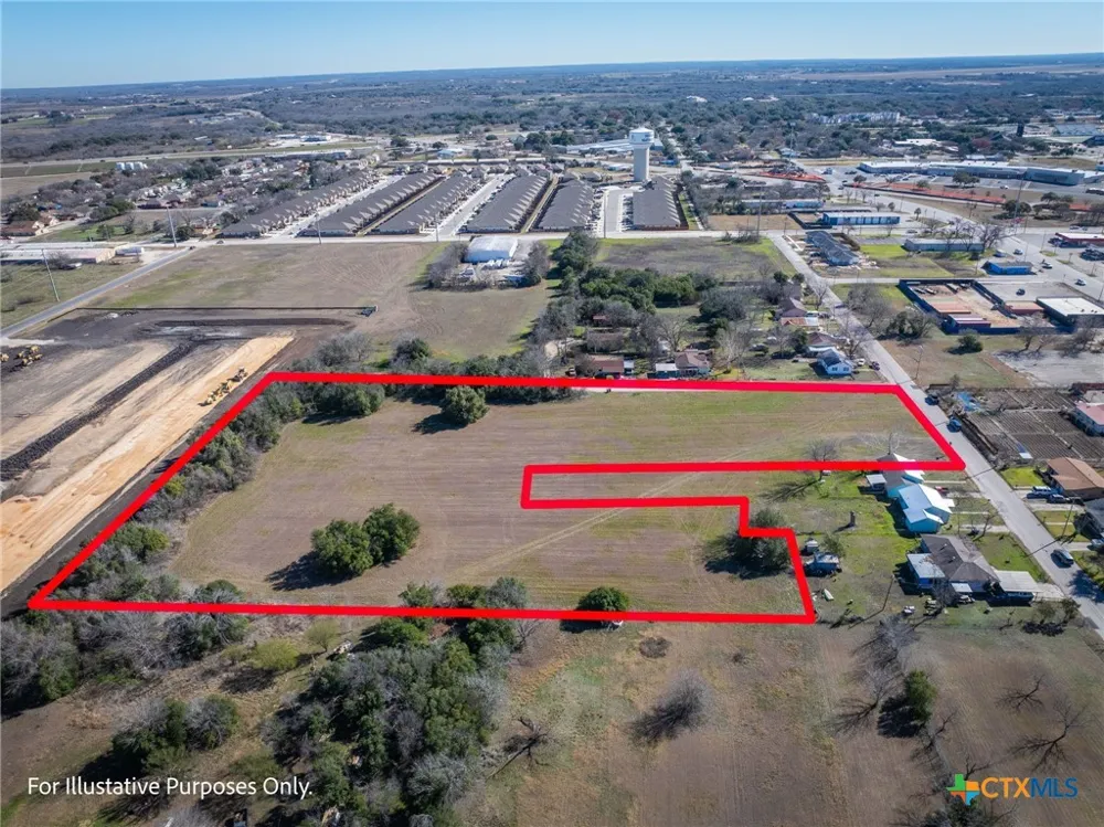 E Pine Street Seguin, TX 78155