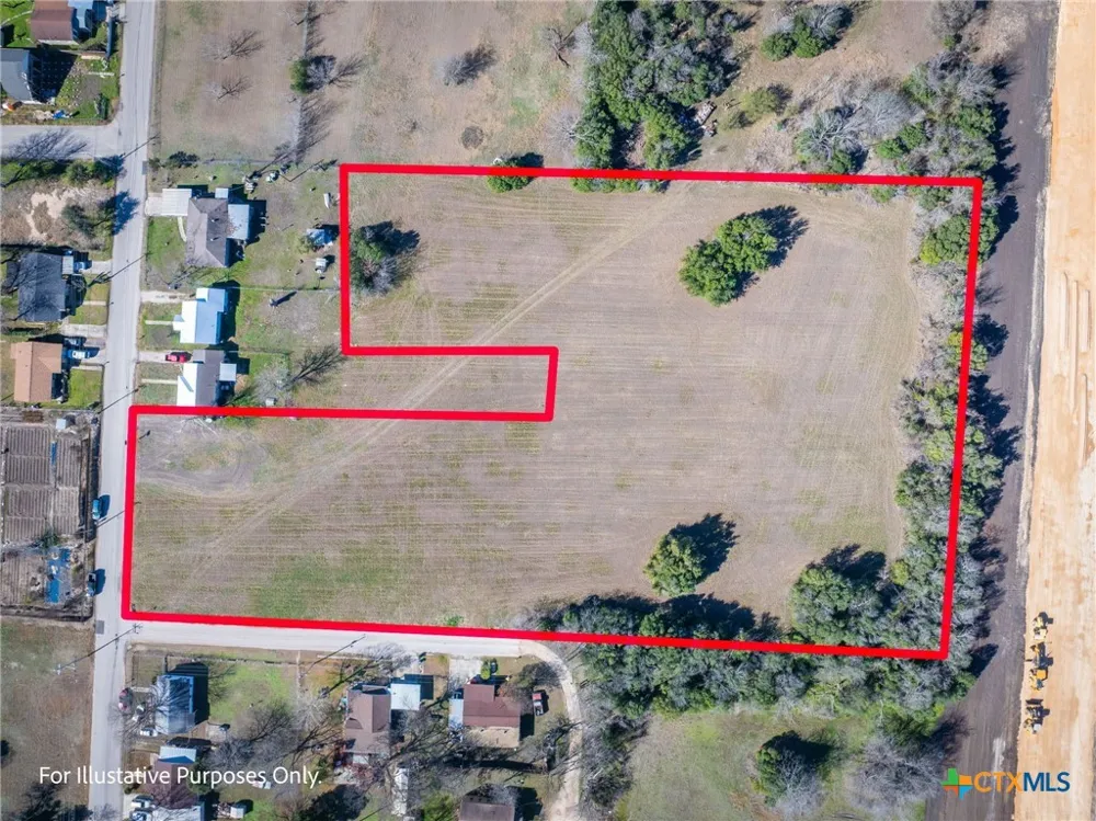 E Pine Street Seguin, TX 78155
