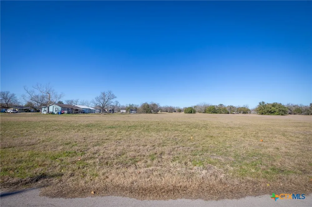 E Pine Street Seguin, TX 78155