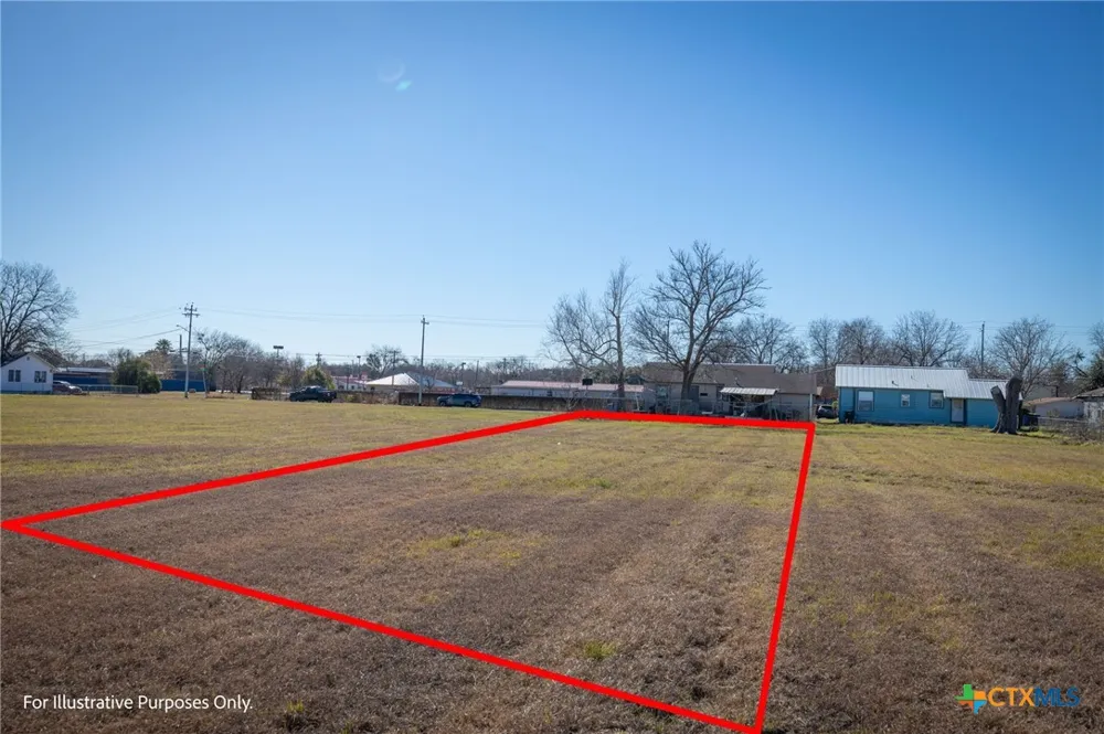 E Pine Street Seguin, TX 78155