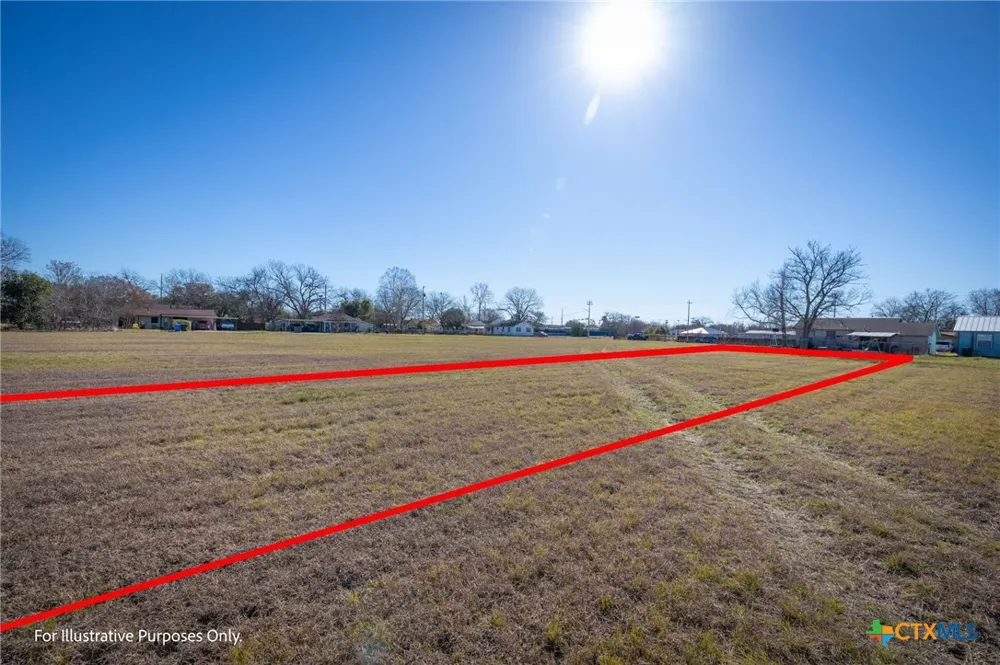 E Pine Street Seguin, TX 78155
