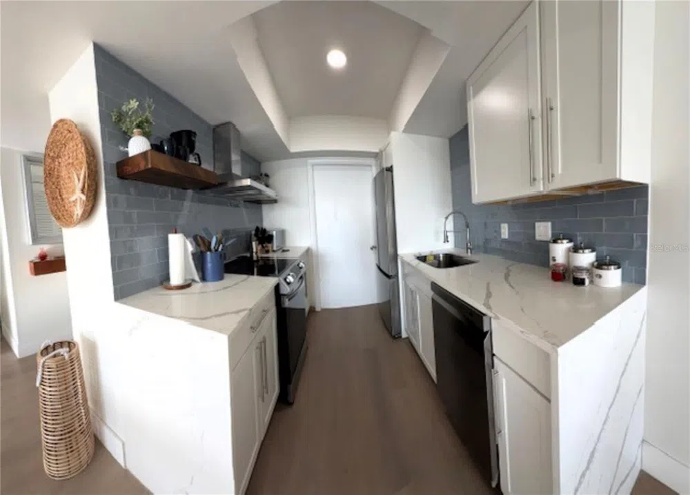 3806 GULF OF MEXICO DRIVE #C305 Longboat Key, FL 34228