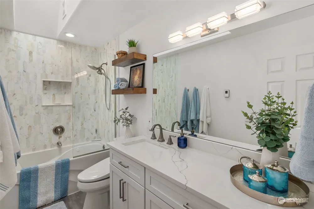 1443 Ocean Shores Boulevard SW #301 Ocean Shores, WA 98569
