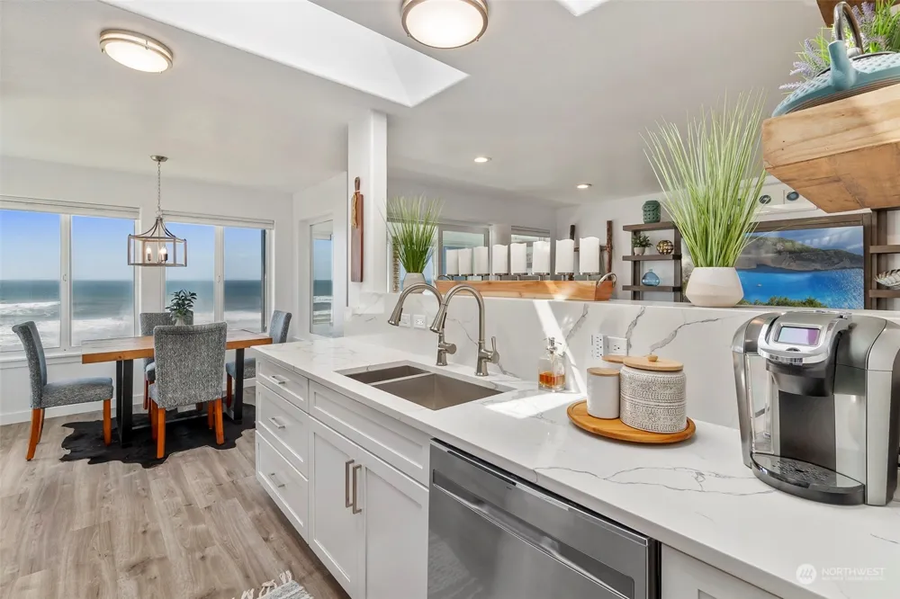 1443 Ocean Shores Boulevard SW #301 Ocean Shores, WA 98569