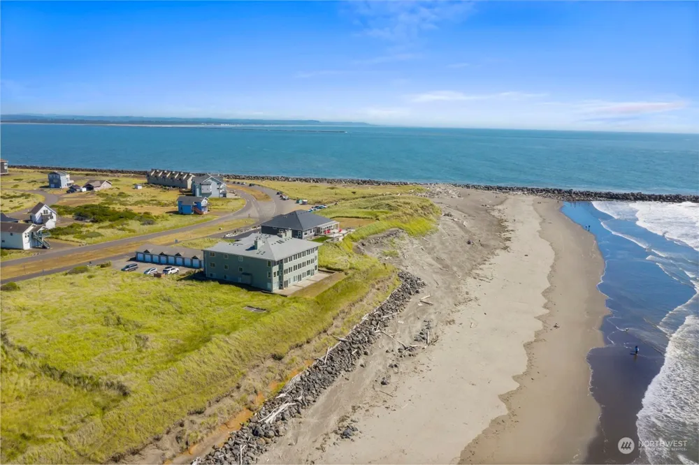 1443 Ocean Shores Boulevard SW #301 Ocean Shores, WA 98569