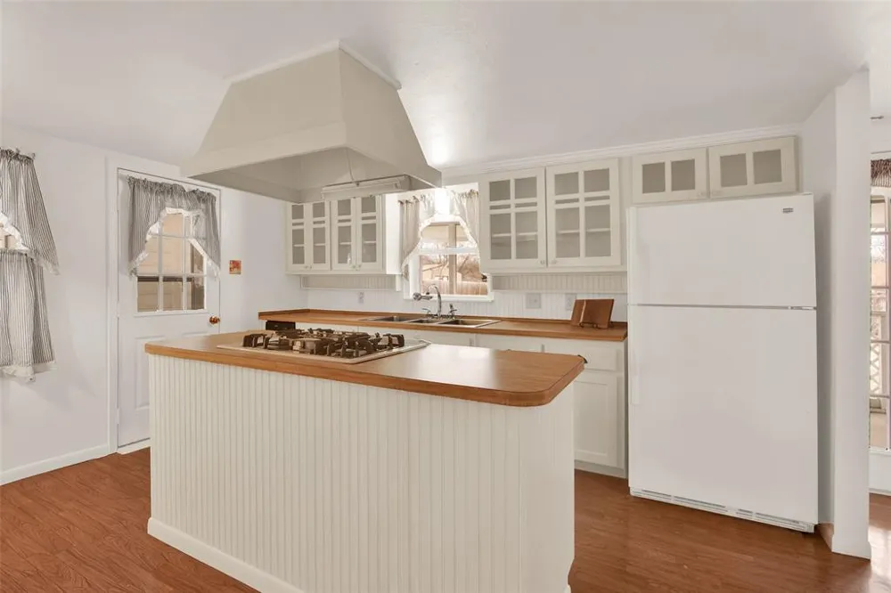 404 Blanton Whitewright, TX 75491