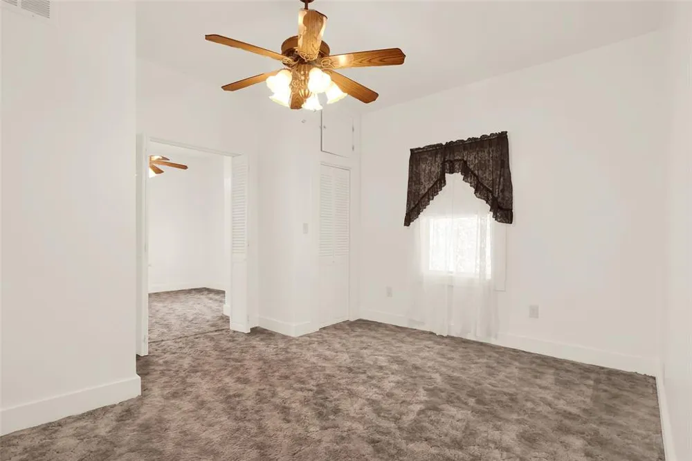 404 Blanton Whitewright, TX 75491