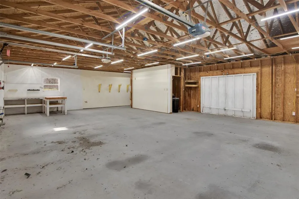 404 Blanton Whitewright, TX 75491