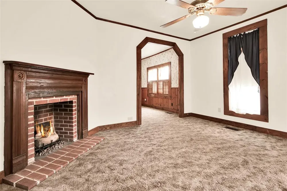 404 Blanton Whitewright, TX 75491
