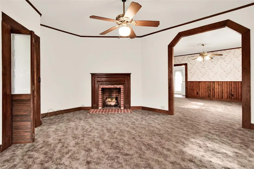 404 Blanton Whitewright, TX 75491