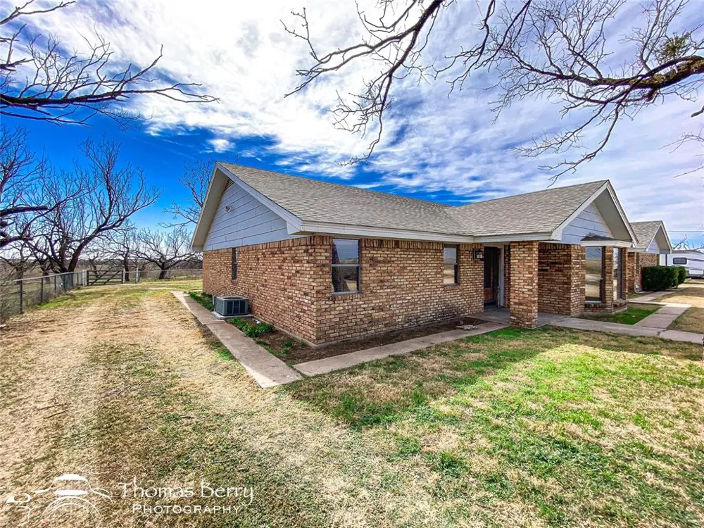 5061 COUNTY ROAD 146 Stamford, TX 79553
