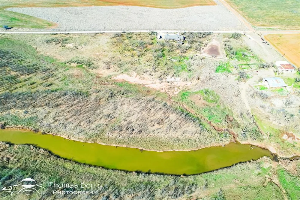 5061 COUNTY ROAD 146 Stamford, TX 79553
