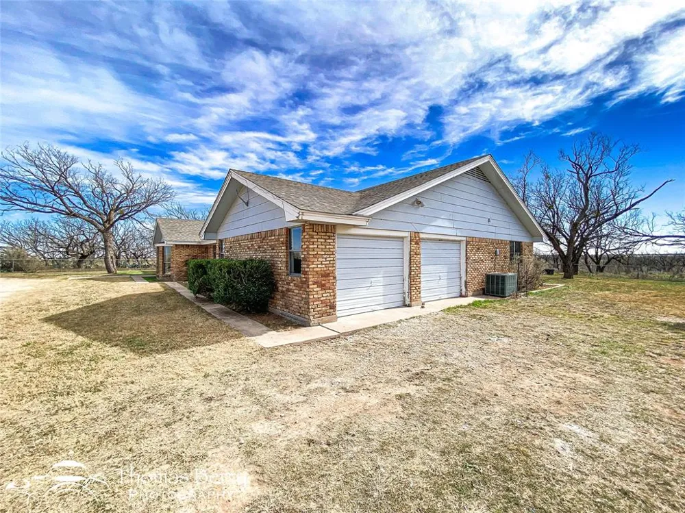 5061 COUNTY ROAD 146 Stamford, TX 79553