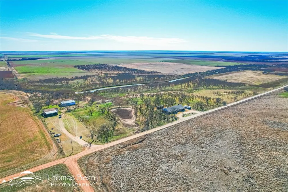 5061 COUNTY ROAD 146 Stamford, TX 79553
