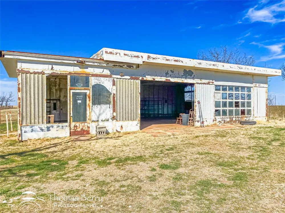 5061 COUNTY ROAD 146 Stamford, TX 79553