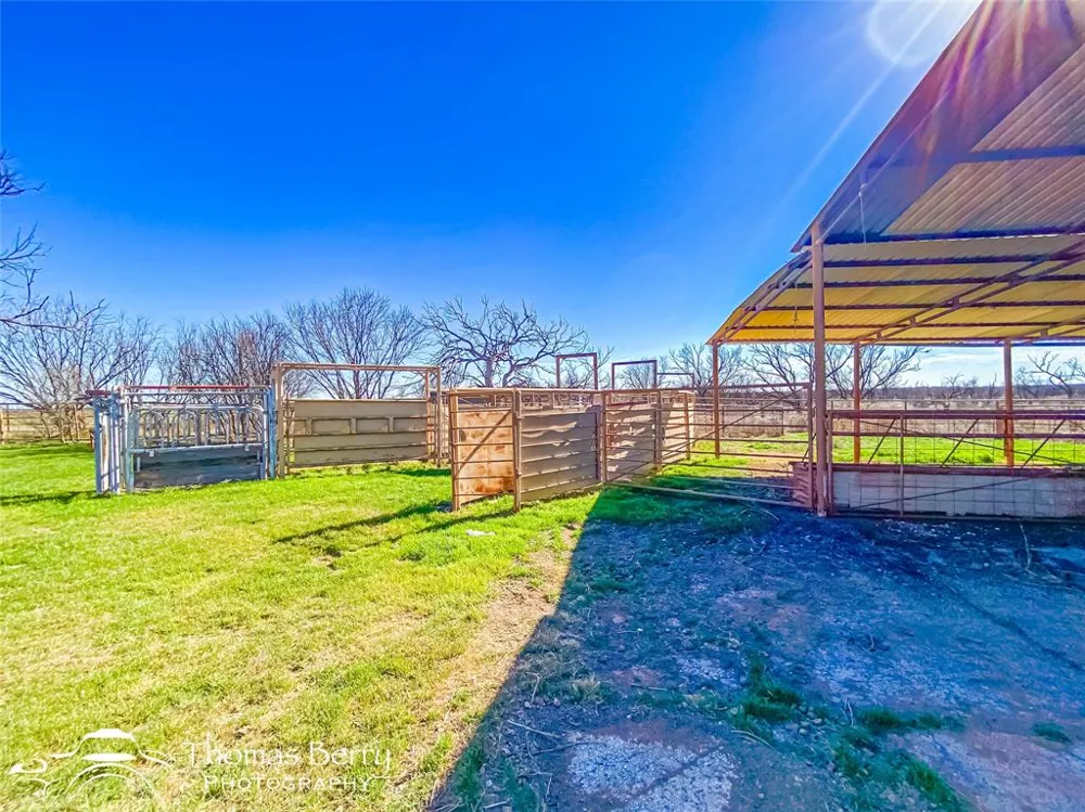 5061 COUNTY ROAD 146 Stamford, TX 79553