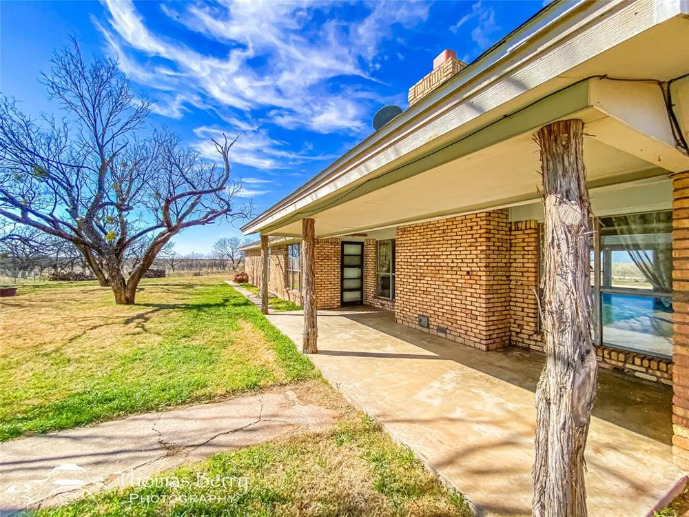 5061 COUNTY ROAD 146 Stamford, TX 79553