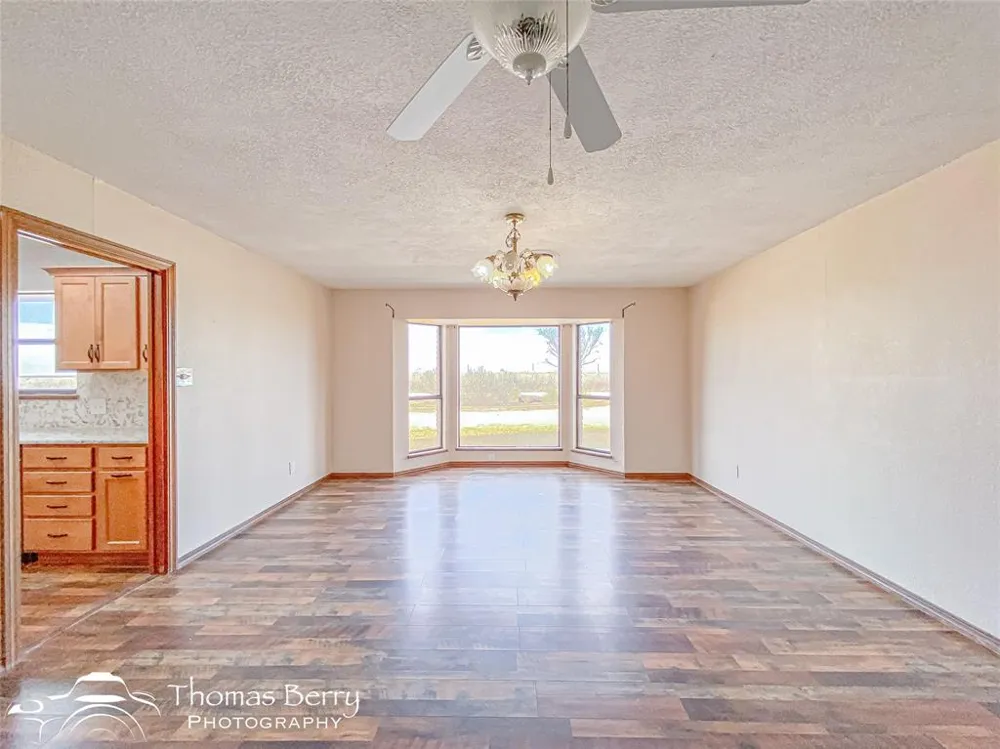 5061 COUNTY ROAD 146 Stamford, TX 79553