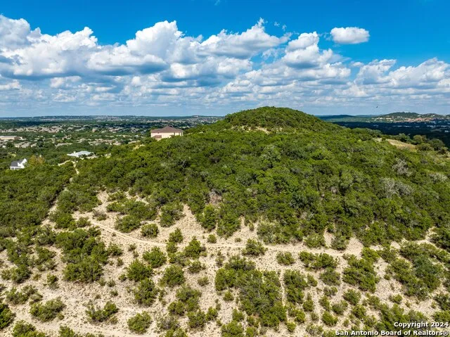 8700 CROSS MOUNTAIN TRL San Antonio, TX 78255