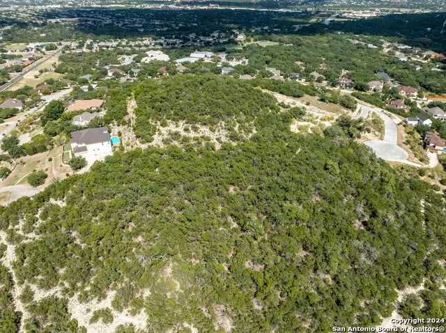 8700 CROSS MOUNTAIN TRL San Antonio, TX 78255