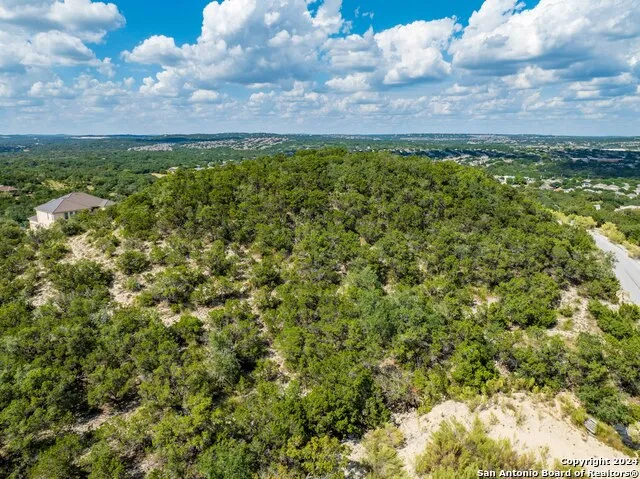 8700 CROSS MOUNTAIN TRL San Antonio, TX 78255