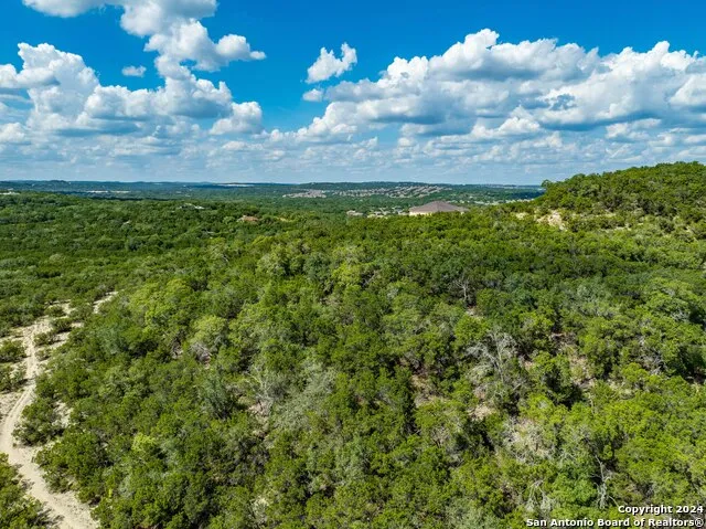 8700 CROSS MOUNTAIN TRL San Antonio, TX 78255