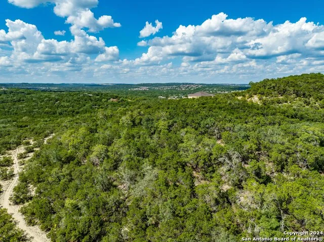 8700 CROSS MOUNTAIN TRL San Antonio, TX 78255