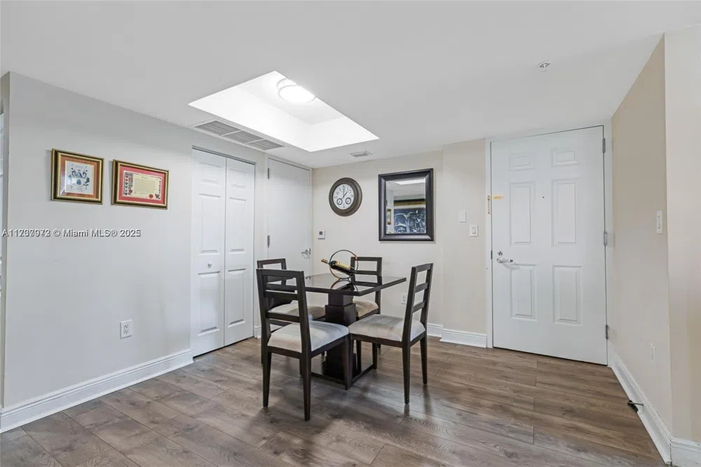 3232 SW 22nd Ter #301 Miami, FL 33145