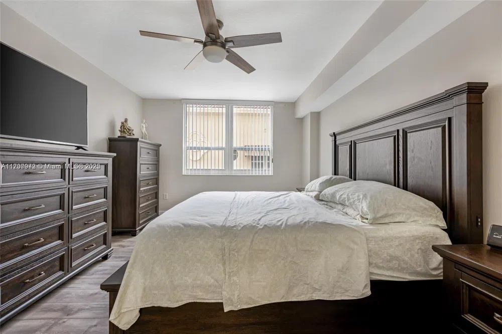 3232 SW 22nd Ter #301 Miami, FL 33145