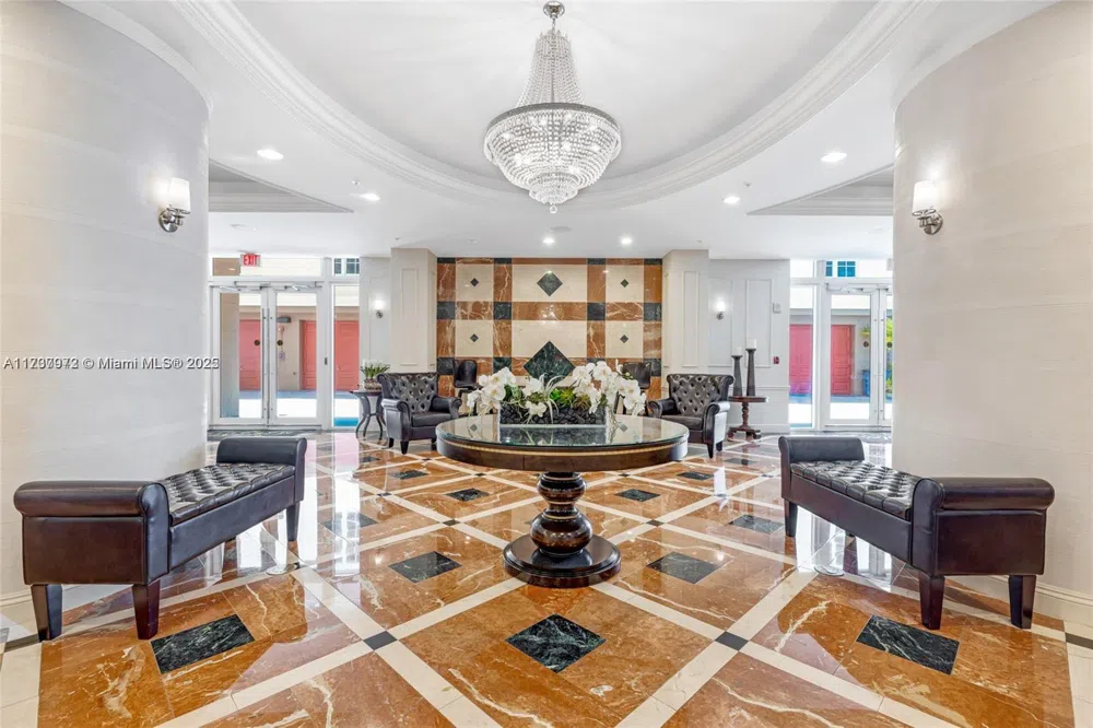 3232 SW 22nd Ter #301 Miami, FL 33145