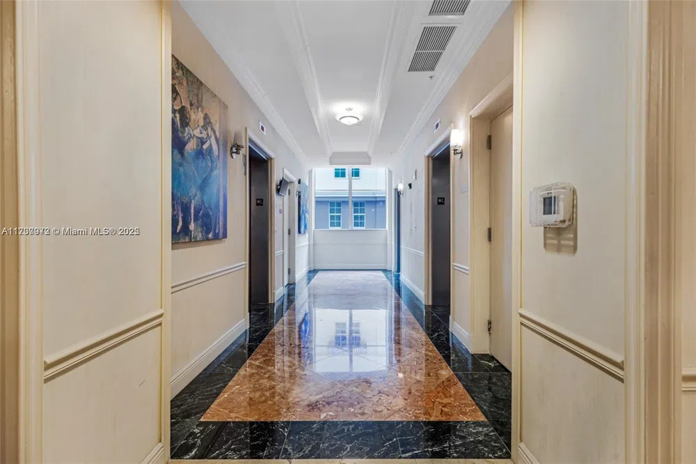 3232 SW 22nd Ter #301 Miami, FL 33145