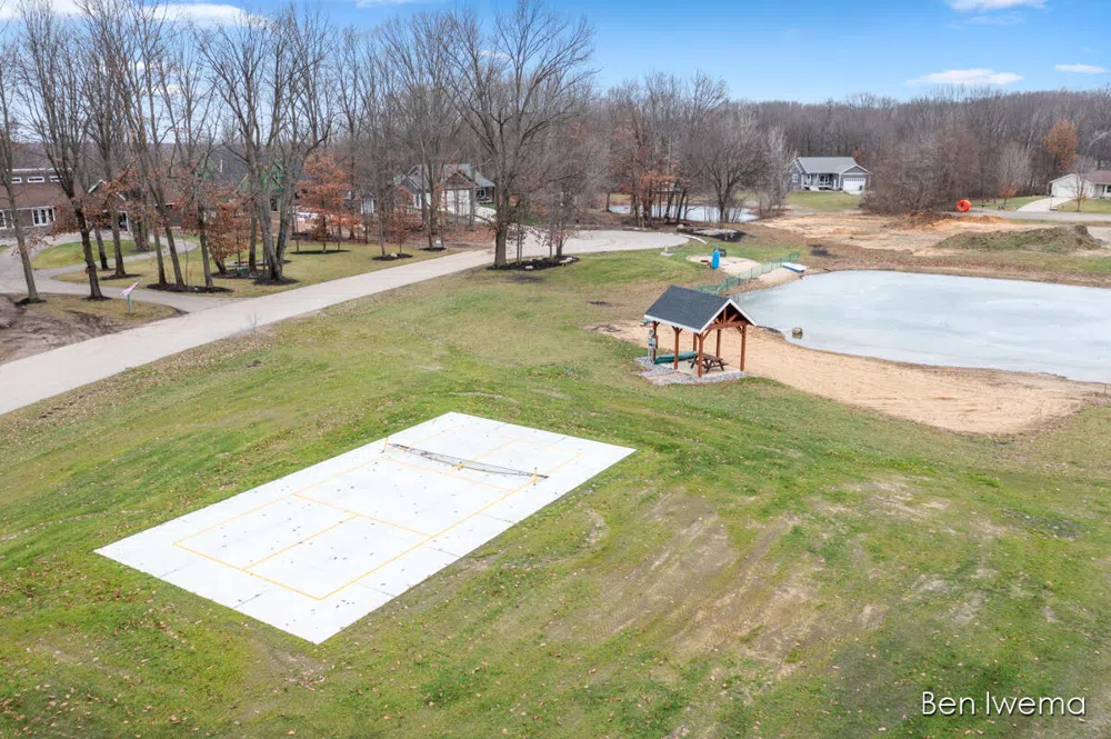 9091 Weston Drive Coopersville, MI 49404