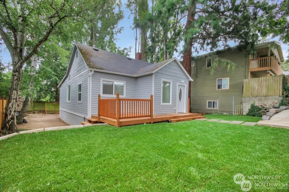 4636 S Othello Seattle, WA 98118