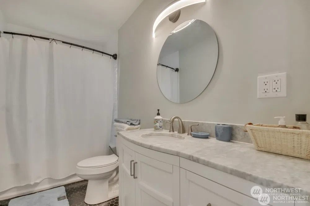 4636 S Othello Seattle, WA 98118