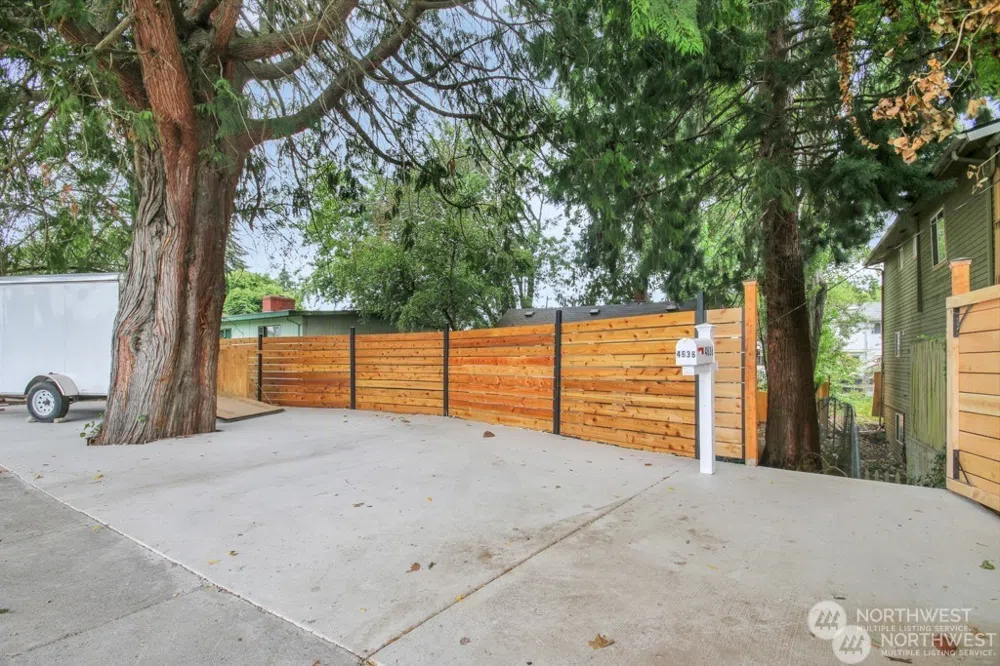 4636 S Othello Seattle, WA 98118
