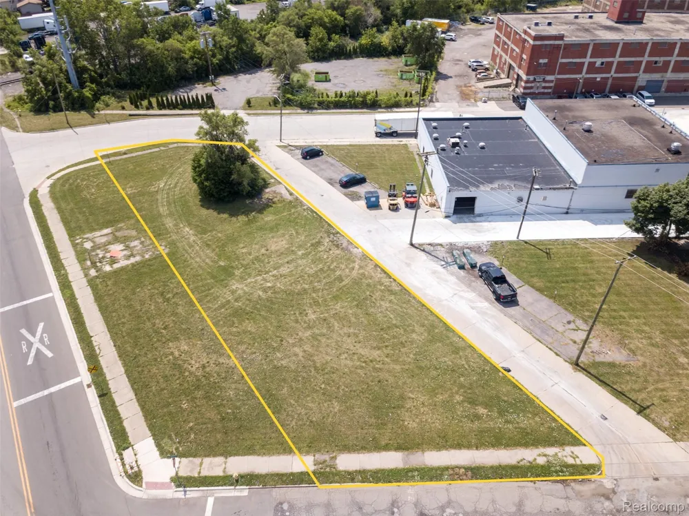 8511 LONYO STREET Dearborn City, MI 48126