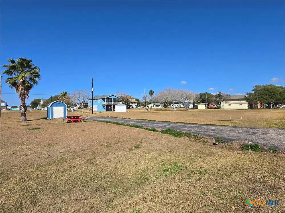 937 Bayview Drive Palacios, TX 77465