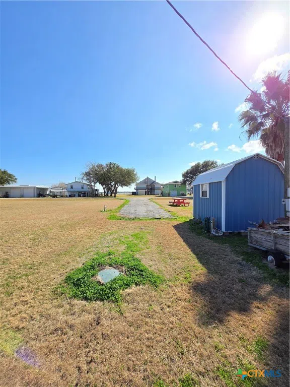 937 Bayview Drive Palacios, TX 77465