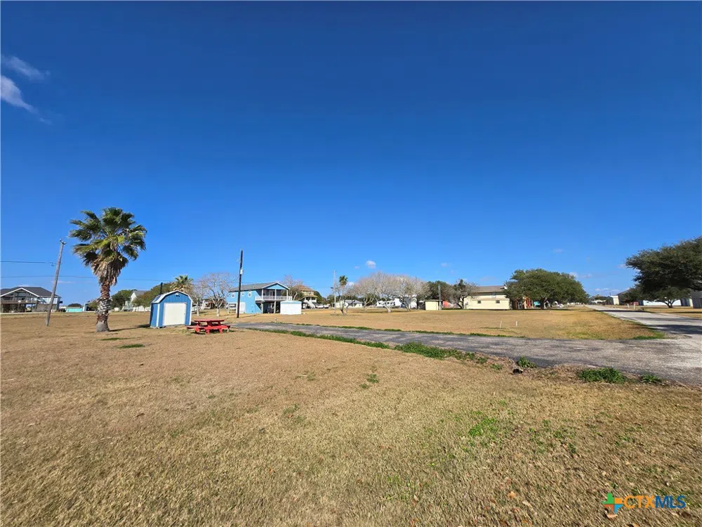 937 Bayview Drive Palacios, TX 77465