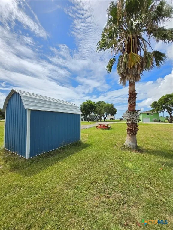 937 Bayview Drive Palacios, TX 77465