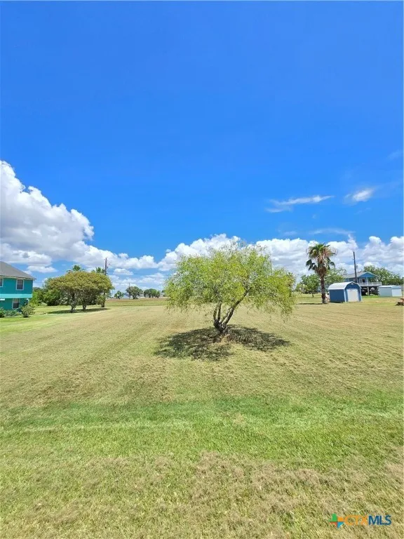 937 Bayview Drive Palacios, TX 77465