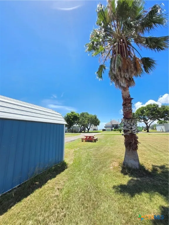 937 Bayview Drive Palacios, TX 77465